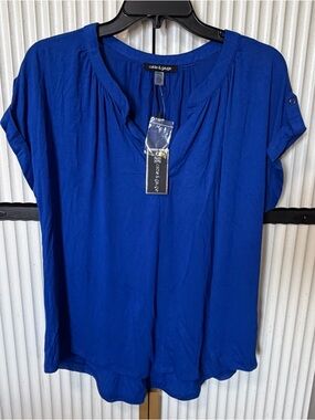 Cable & Gauge Bold Royal Blue Short Sleeve Pullover Blouse